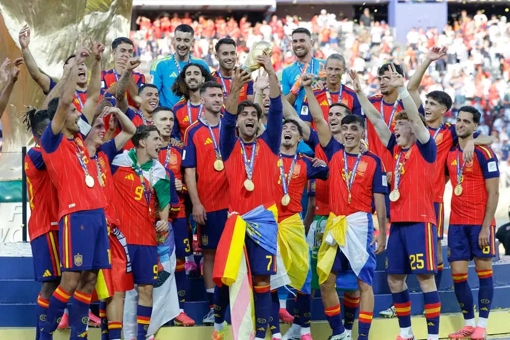 España gritó campeón tras vencer a Argentina