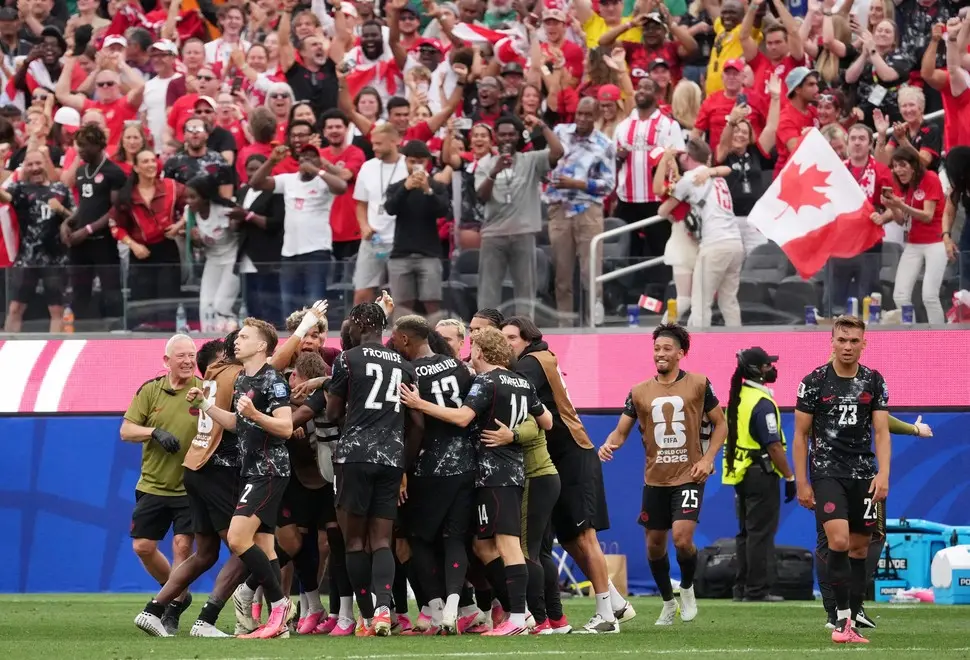 Canadá avanzó a octavos de final por 1° vez en su historia