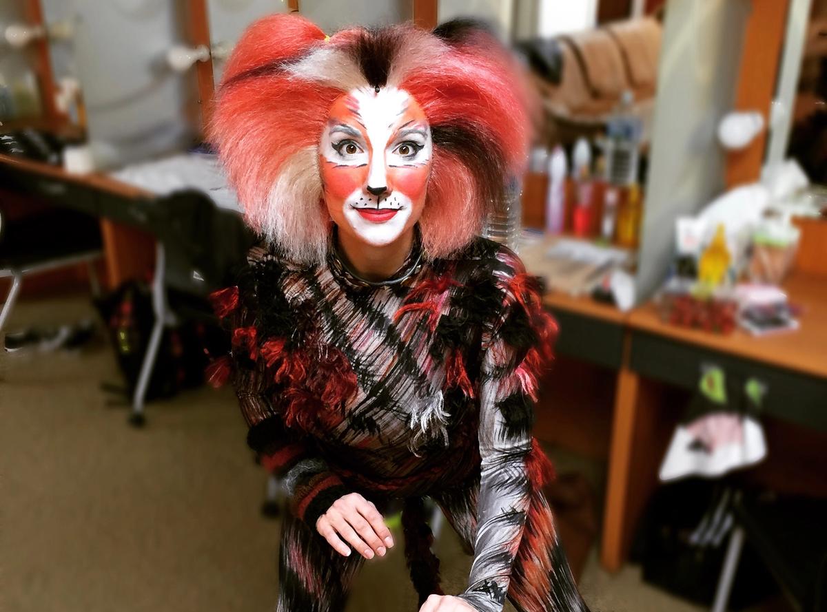 Erin James as Electra in CATS