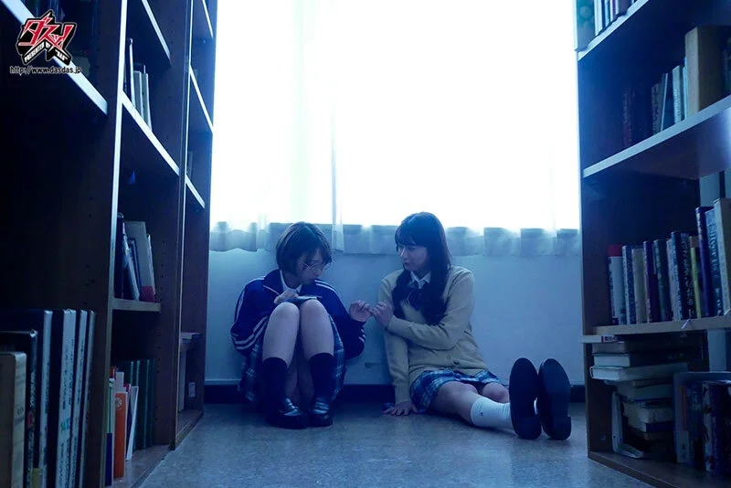 私の好きって気持ち...受け取って！週に1度とは言わず、長く甘い口づけを交わして、温度も確かめて。何度も何度も放課後レズで溶け合う2人の秘密。 宍戸里帆 北岡果林