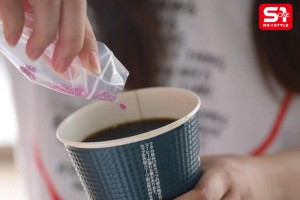 金松季歩、媚薬で飛ぶ 毎日こっそり媚薬漬けにした10日後のガンギマリビッチ ギャラリー 2