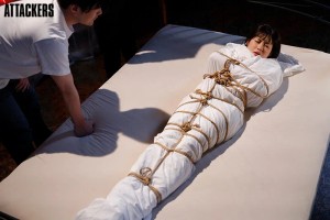 初解禁 恥辱の緊縛浣腸 藤森里穂 ギャラリー 3