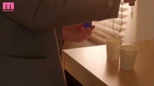 唾液と体臭が超～クサイ大嫌いなオヤジ上司のスメハラ被害にあった私が媚薬漬けでどこでも唾液ほしがるメスに改造された話 美園和花 ギャラリー 7