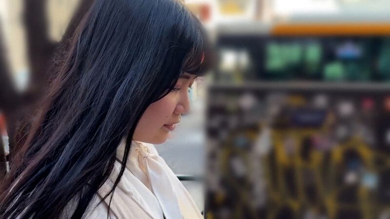 M男が街中で女性に声をかけてキスさせてもらう 社員食堂アルバイト みのりちゃん ギャラリー 1