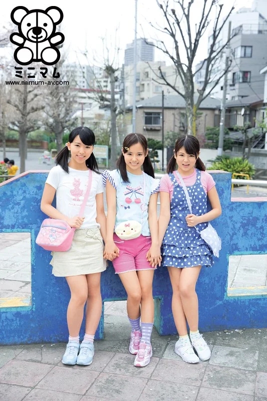 仲良し3人組のワレメに1本のチ○コを代わる代わる挿入して 勝手に中出しをする。（本物精子3パイパン）