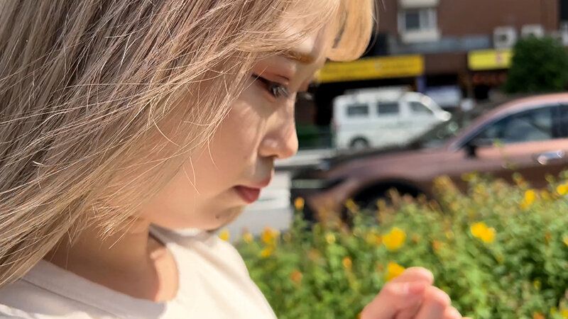 街角で声をかけて口内観察させてもらう ネイリスト見習い ひなたちゃん ギャラリー 1