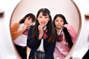 【VR】【VR高画質】M男を人間便器にして楽しむゲロスカ女子倶楽部 前多まこ ギャラリー 2