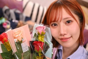 【VR】【8K】教師の僕は入学から3年間ずっと誘惑してきたちょっとヤンチャな教え子GALと卒業式の帰りに…我慢できずに生中出しSEXしてしまった。 斎藤あみり ギャラリー 2