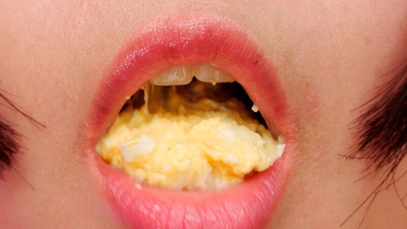 世界一接客態度が悪い脱糞カフェ 前多まこ