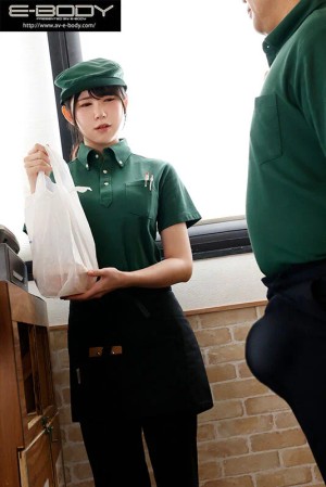 SEXのことで頭が一杯な牛丼チェーン店の巨乳JDバイトは店長のデカチンが気になって今日も仕事に手が付かない 福原みな ギャラリー 1