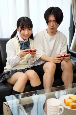 友達の妹が清純そうに見えてクソ生意気なメスガキだった！敬語で「ざこち●ぽですねぇ」と罵られて大人のプライドを打ち砕かれて逆レ搾精されまくった 由良かな ギャラリー 1