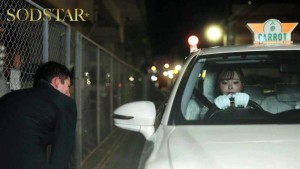 歓迎会で泥〇した入社初日の夜、帰りに乗車したタクシー運転手が介抱してくれて…仕事の愚痴を聞いてもらいながら業務中時短SEXで性欲も満たす最高の関係になった。小倉由菜 ギャラリー 6