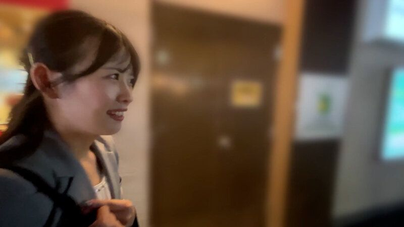 M男が街中で女性に声をかけてキスさせてもらう スレンダーOL あいちゃん ギャラリー 1