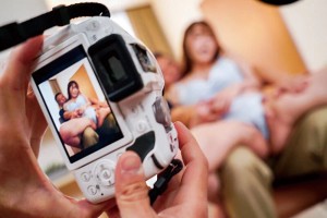 家計の為に仕方無く…ヌ～ドモデルをやらされ恥じらいながらもたっぷりと愛液を漏らしてしまう妻…… 波多野結衣 ギャラリー 4