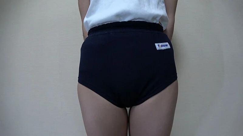 新セリナ ムチムチ美尻 神ブルマ 美少女やぽっちゃり娘らにピチピチブルマ＆体操着を着せ、ハミパン、ムレムレワレメを毛穴まで見えるほどの超ドアップ接写！さらに尻コキ、着衣お漏らし放尿やブルマぶっかけ等ブルマ好きに送る完全着衣フェチAV ギャラリー 1