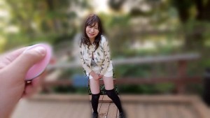 ノーブラ爆乳‘とびっこ装着’恥辱デート 小坂ひまり ～Iカップ爆乳ゆらして、お外で『おもらし絶頂』しちゃいました…。 ギャラリー 2