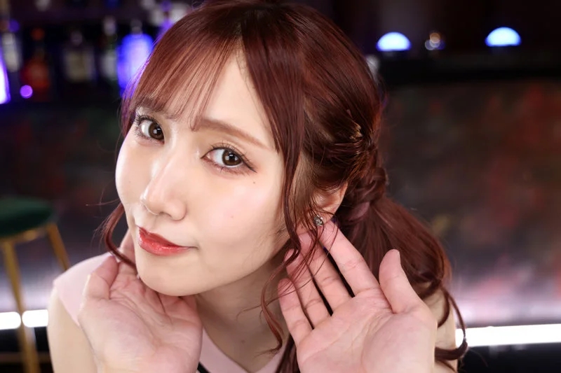 【VR】顔面特化アングルVR ～新卒の後輩と残業終わりに相性抜群な不倫SEX編～ 斎藤あみり