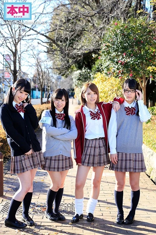 絶対女子校生 中出し大乱交スペシャル