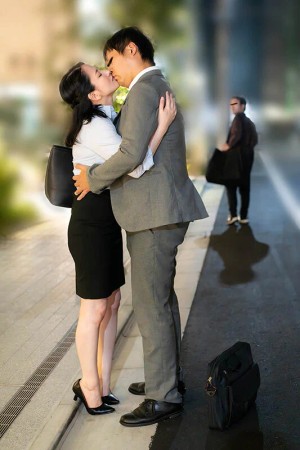 通行人は二度見する！ドラマの主人公のような不意打ち路上キスで火がついたホロ酔い人妻上司は浮気欲が止まらない ギャラリー 4