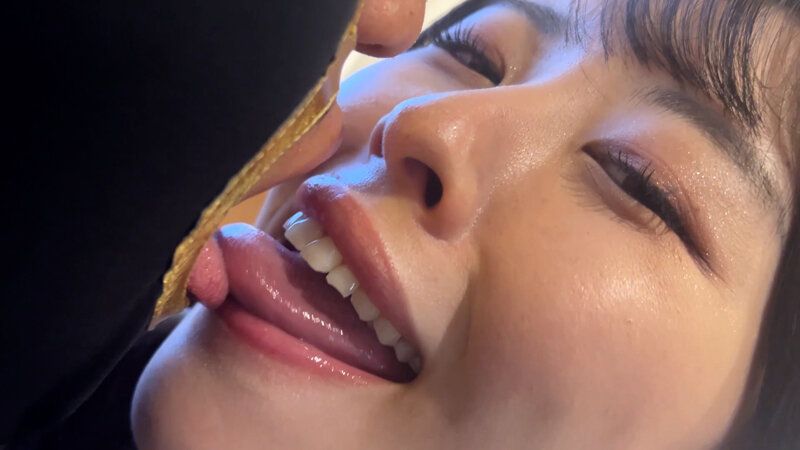 M男が街中で女性に声をかけてキスさせてもらう スレンダーOL あいちゃん ギャラリー 13