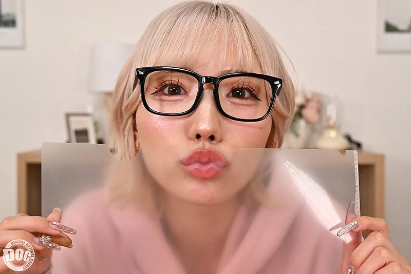 【VR】「寒いしダルくて出れない」無気力ギャルとコタツ王様ゲームで密着汗だくSEX 春陽モカ