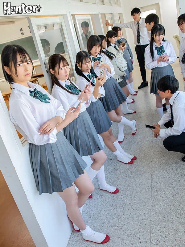 校内立ちんぼ女子〇生2！ホ別1.5？校内でヤレばホテル代無料！交渉次第でNNOK！援交・パパ活する女子たちは最近公園で取り締まりが厳しく…