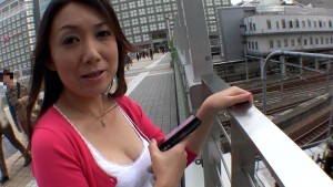 美しいルックスと熟女らしい熟れた肉体を持て余し強烈な快感に翻弄されながら剛毛股間を濡らす素人熟女さんの初AVSEX！ ギャラリー 1