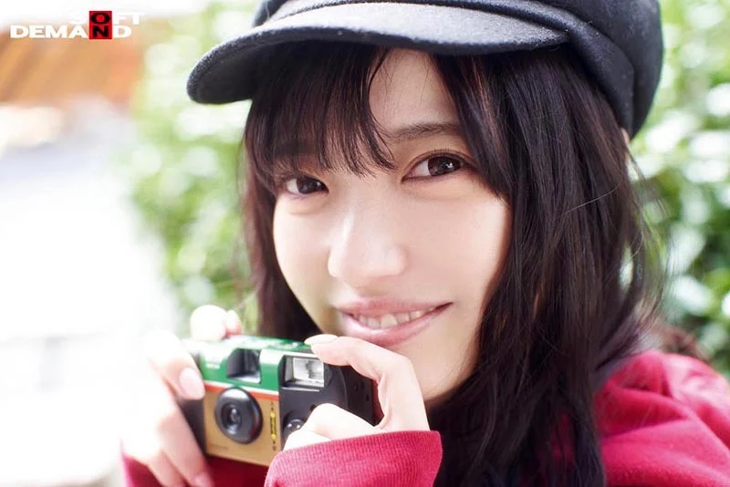 3つの情交 初3P オイルマッサージ 中年舐めまくり ハイパーど素人娘 日向理名（22）