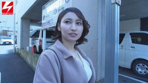 「もうホテル入ろっ…」マッチングアプリでゲット！！ 美人専業主婦は即効型の都合のイイ絶倫タダマンビッチだった。 ≪時間限定浮気≫人妻:ひとみさん。 ギャラリー 1