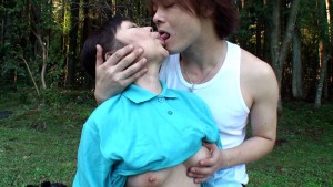 もうすぐ六十路の熟女がAVに応募。森の木陰で淫乱中出しSEX！太陽の下で本能丸出しAV撮影！ ギャラリー 3