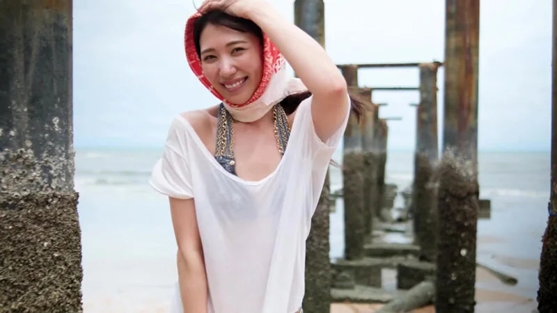 Ayaka 斐色輪廻・山岸あや花