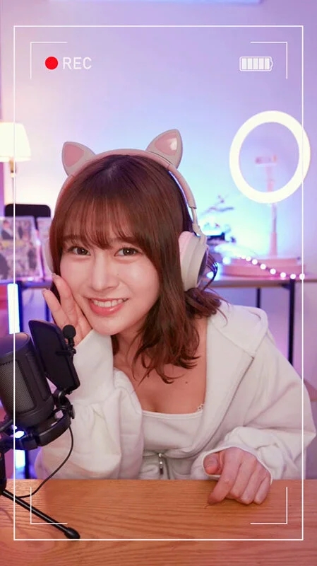 SNSフォロワー合計32.8万人 美少女インフルエンサー鳳みゆが生配信中に逆ナンパ！小悪魔チ○ポ責めで素人男性の精子を何度も搾り抜く凄テクSEX！最後はご褒美いちゃラブ生中出し！