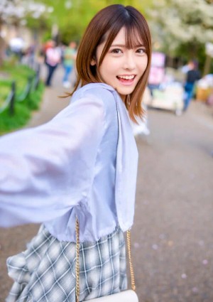 マチアプちゃん！美少女レイヤーが都会で理性オフモード！ハメを外して想定外の中出しエッチ（あかり 22歳 美容専門学生） ギャラリー 1