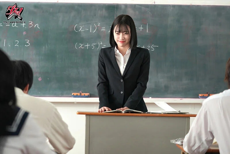 不倫により接触禁止されて二年後、我慢できず何度も何度も交わり合う不倫性交。 美谷朱音