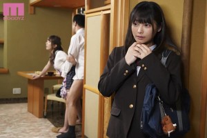 嫁の連れ子に嫁との激しいセックス見せつけたらママの真似をしたがったので中出し子作りごっこした ギャラリー 1