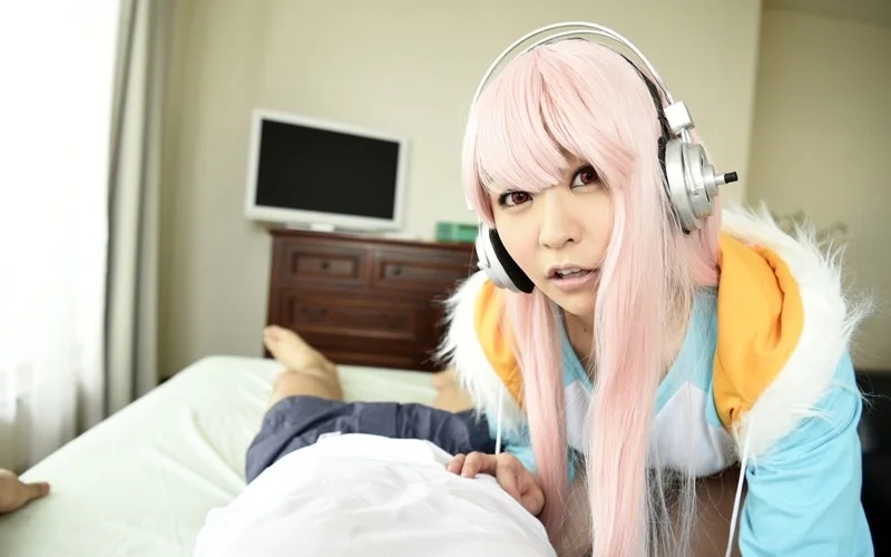 【VR】美少女レイヤーあいの小悪魔グラインド騎乗位 皆野あい