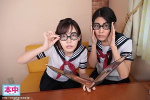 【VR】地味だったあの娘たちが…どエロ痴女に！挟み撃ちハーレム中出し逆3P ギャラリー 2