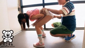 生まれて初めてのおしり。アナルはもう一つのマ○コだと教えられる。みづき147cm（つるつる） ギャラリー 2