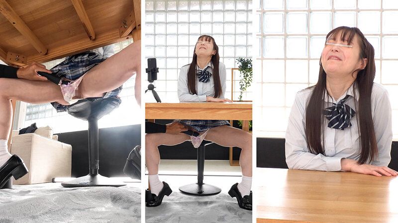 オシッコ我慢中に彼氏にビデオ通話「バレちゃダメッ！」画面の外でイカされてもバレずに通話できるのか！？ ギャラリー 3