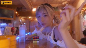 「イイって言うまで射精（だ）すなよ？」パンピーどM男をとっ捕まえてコリコリ乳首ジャック！手コキ寸止め焦らし痴女のナマパコ散歩 春陽モカ ギャラリー 4