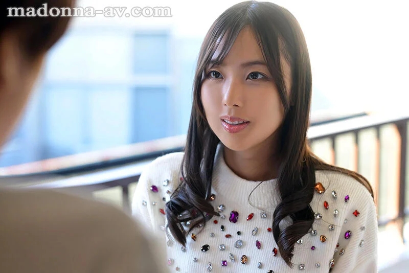 甘い囁きに流されるまま、僕は大学を留年するまで、人妻との巣篭もりSEXに溺れて…。 市来まひろ