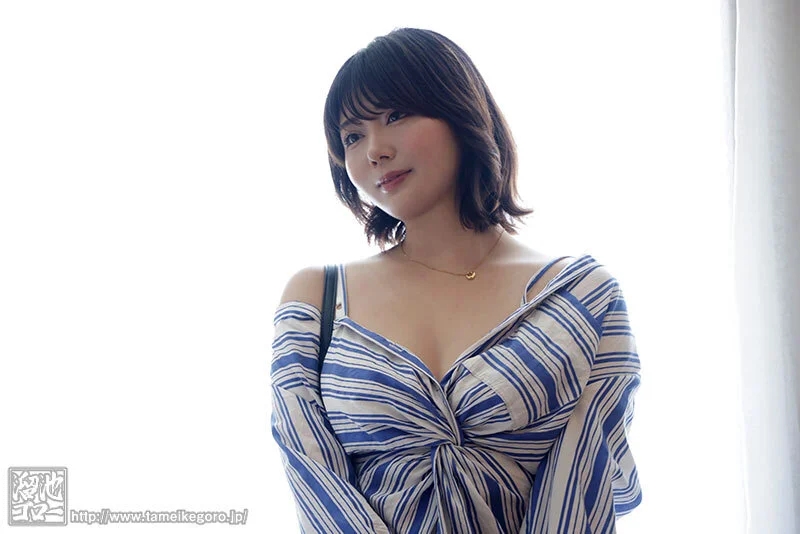 新人 元女子アナウンサー真北祈24歳 数日後に結婚をする、次世代人妻エース。 真北祈