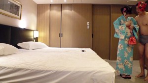 嘆きの浴衣美少女 キモおじさんにイカされて ギャラリー 1