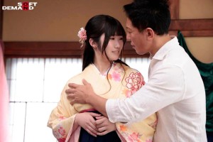 経験人数たった1人。新潟出身のお嬢様音大生 平井花音さん（22）卒業直前にAV出演。処女喪失からわずか半年でカメラの前でFカップの美乳を揺らす。「東京で火遊び始めます」 ギャラリー 3