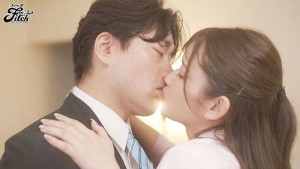 ずっと想いを寄せていた先輩に巨乳の彼女ができました… 女性経験が少ないその人の為に好きな気持ちを隠しながら私のオッパイでエッチの練習をする二人で内緒のパイズリSEX 桃園怜奈 ギャラリー 4