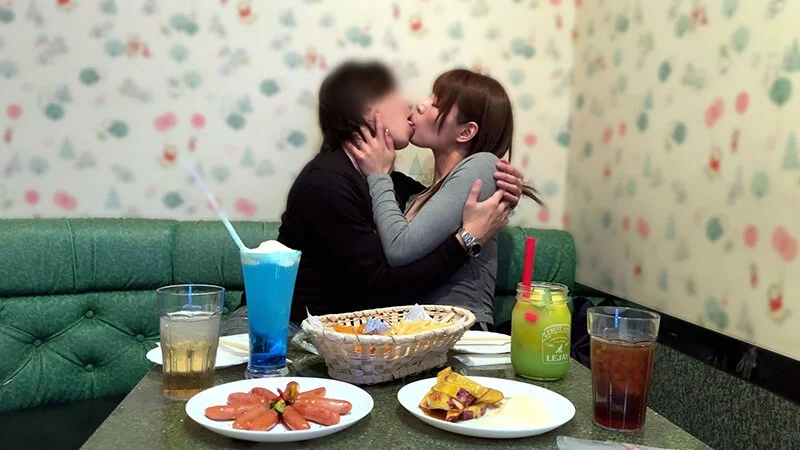 【鬼エロ人妻の美巨乳Eカップの淫乱ボイン美女を路上でGET】【路上で見つけた欲求不満のオーラぷんぷんのエロ痴女発見！！】とりあえずお店で飲んで歌う…！？いや弄るしかないでしょ初対面でディープキスとチク舐め店内デート許す淫乱妻！！もうこれ以上は…都月るいさ