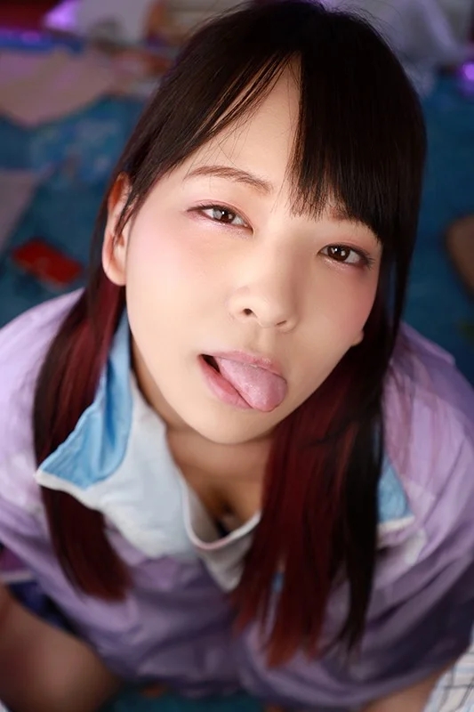 【VR】僕としかまともに会話が出来ない陰キャの幼馴染は子宮を刺激されて排卵する時の感覚にハマっている あべみかこ