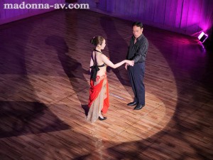 社交ダンスNTR 沈み込む指先、絡み合う肉体―。見知らぬ男と情熱的に踊り狂う妻を、俺はただ見守る事しか出来なかった―。 藤かんな ギャラリー 6