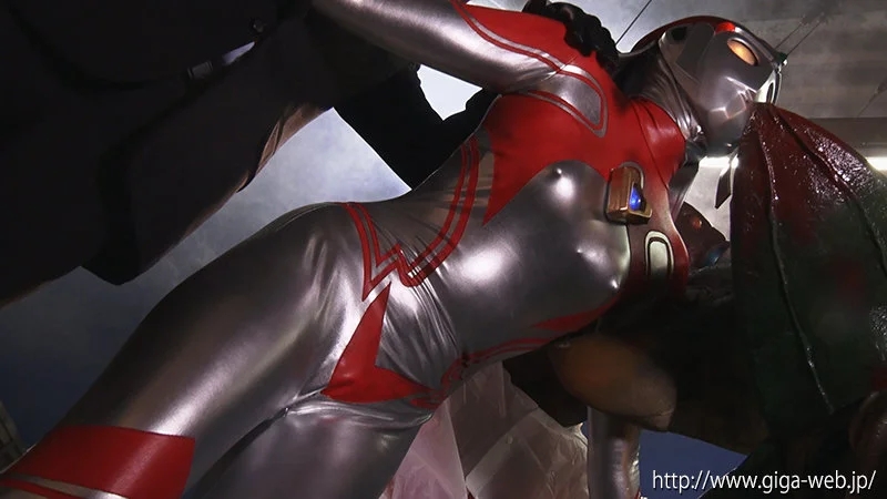 巨大ヒロイン（R） アルティーレイズ 平井栞奈