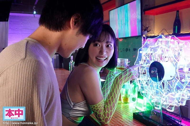 クラブで出会ったお姉さんに誘惑挑発され密室に連れ込まれてブリンブリン尻でバンバン腰振りダンスにドピュッ！と中出しが止まらない！！ 美谷朱音